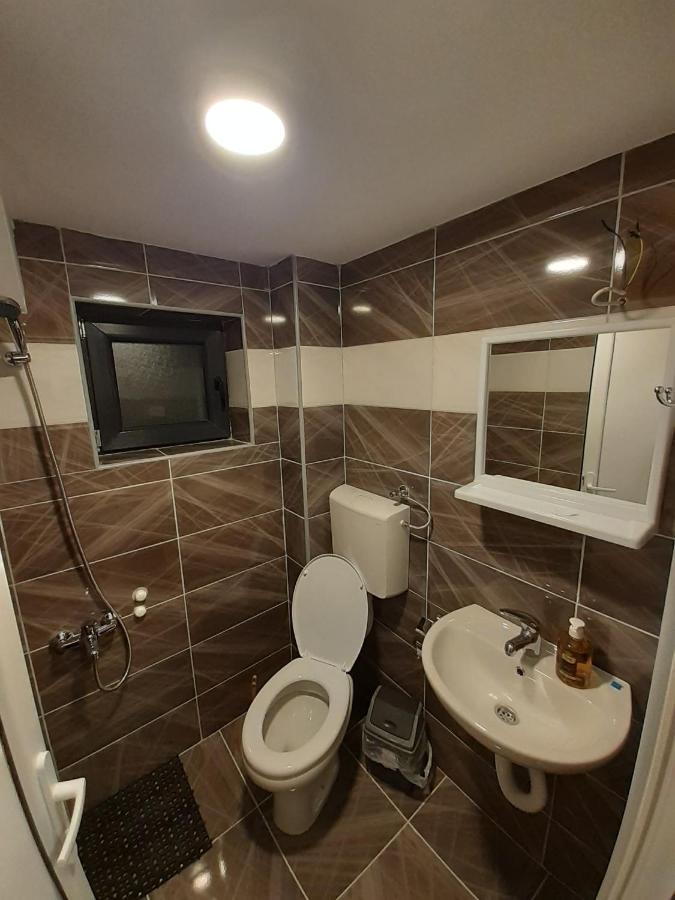 Bed and Breakfast Std Cvetkovic Crni Vrh Esterno foto